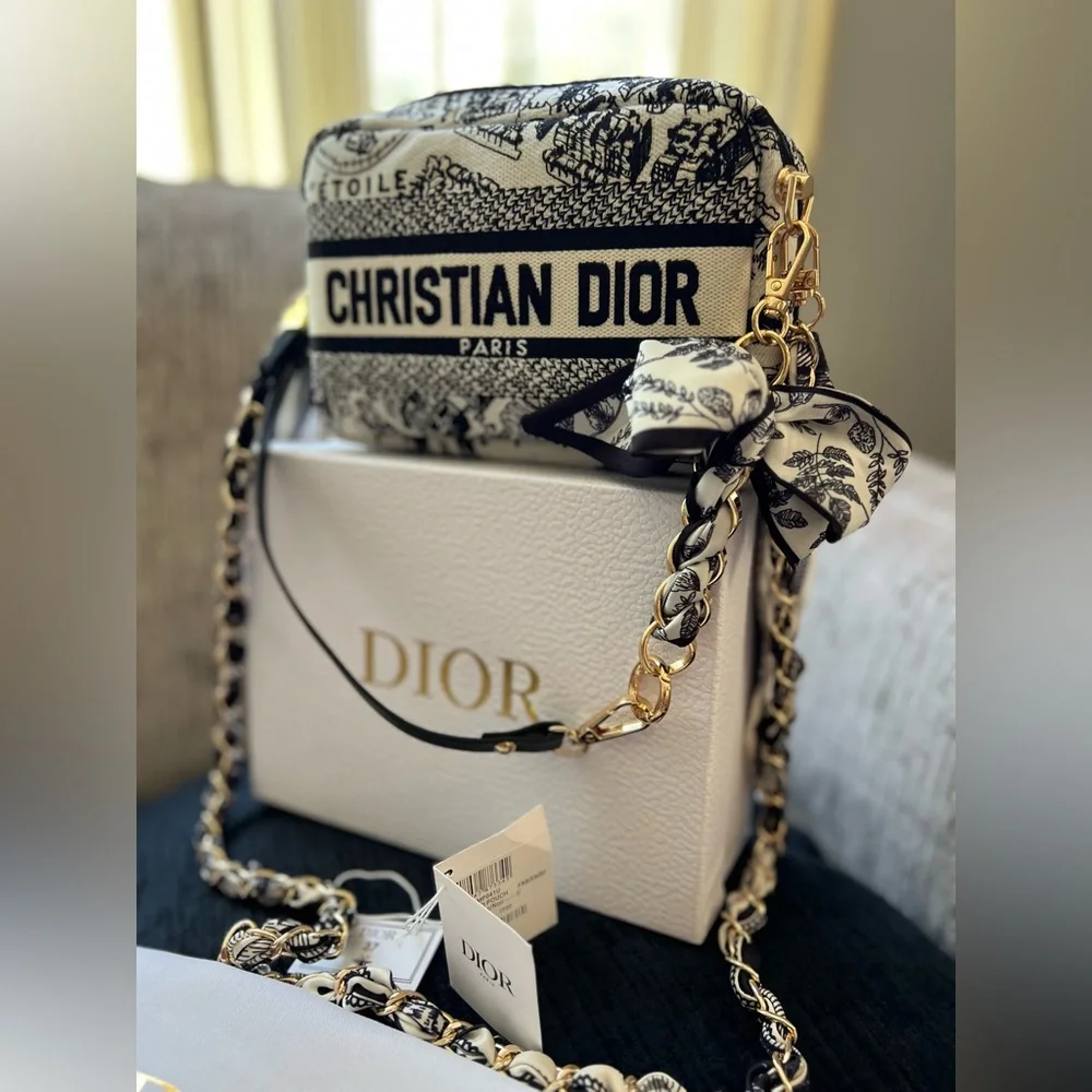 ❤️‍🔥Christian Dior GWP ⭐️ Embroidered Cosmetic Pouch/ beauty crossbody bag⭐️